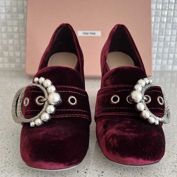 Miu Miu Velvet & Pearl Pumps - Picture 5 of 10